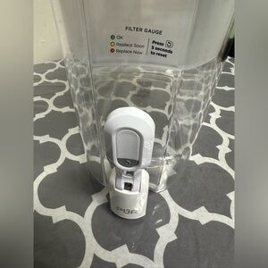 PUR Plus Water Filtration Dispenser Clear/White